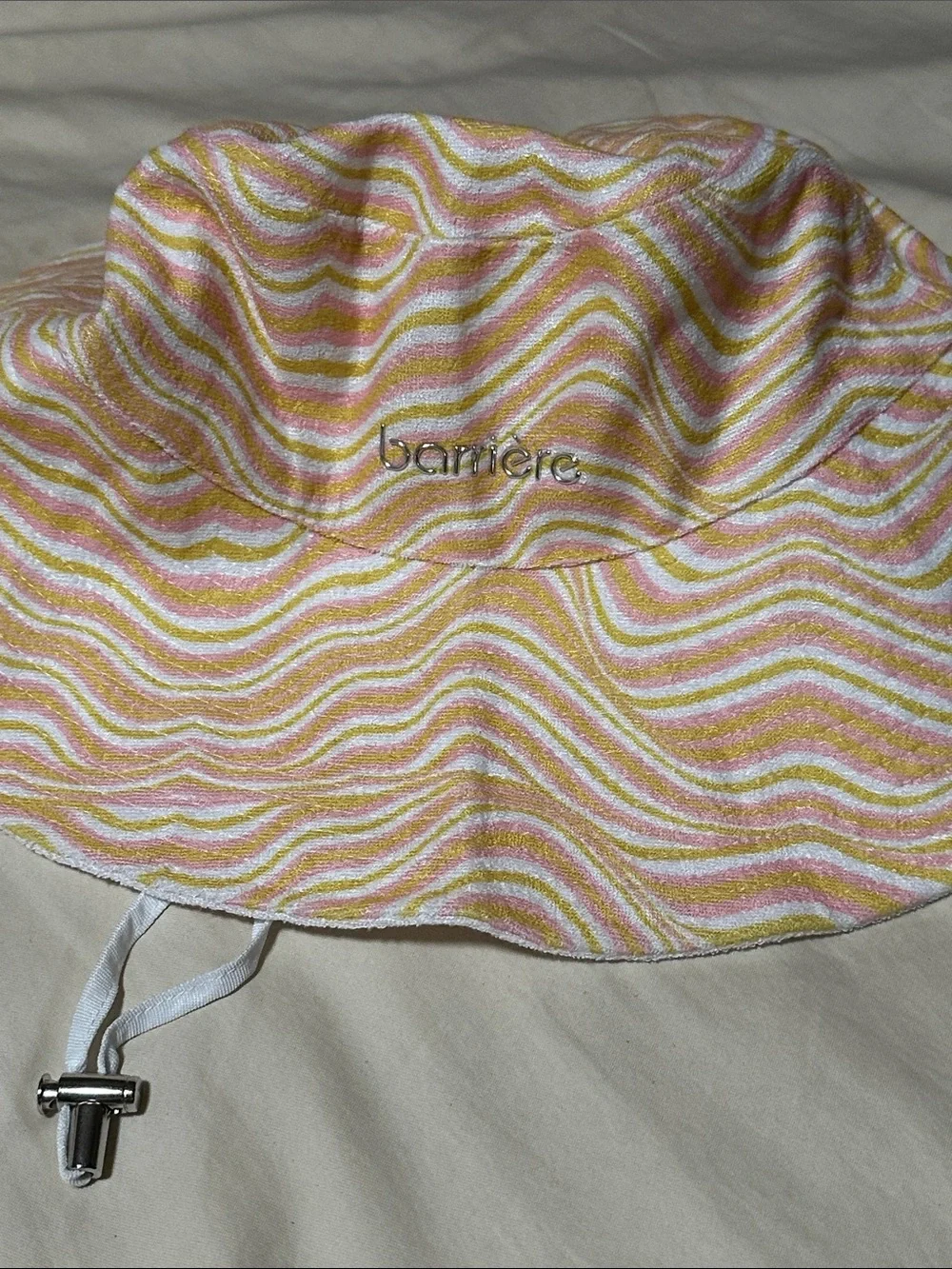 NWT barriere sun hat reversible size L UPF 50+